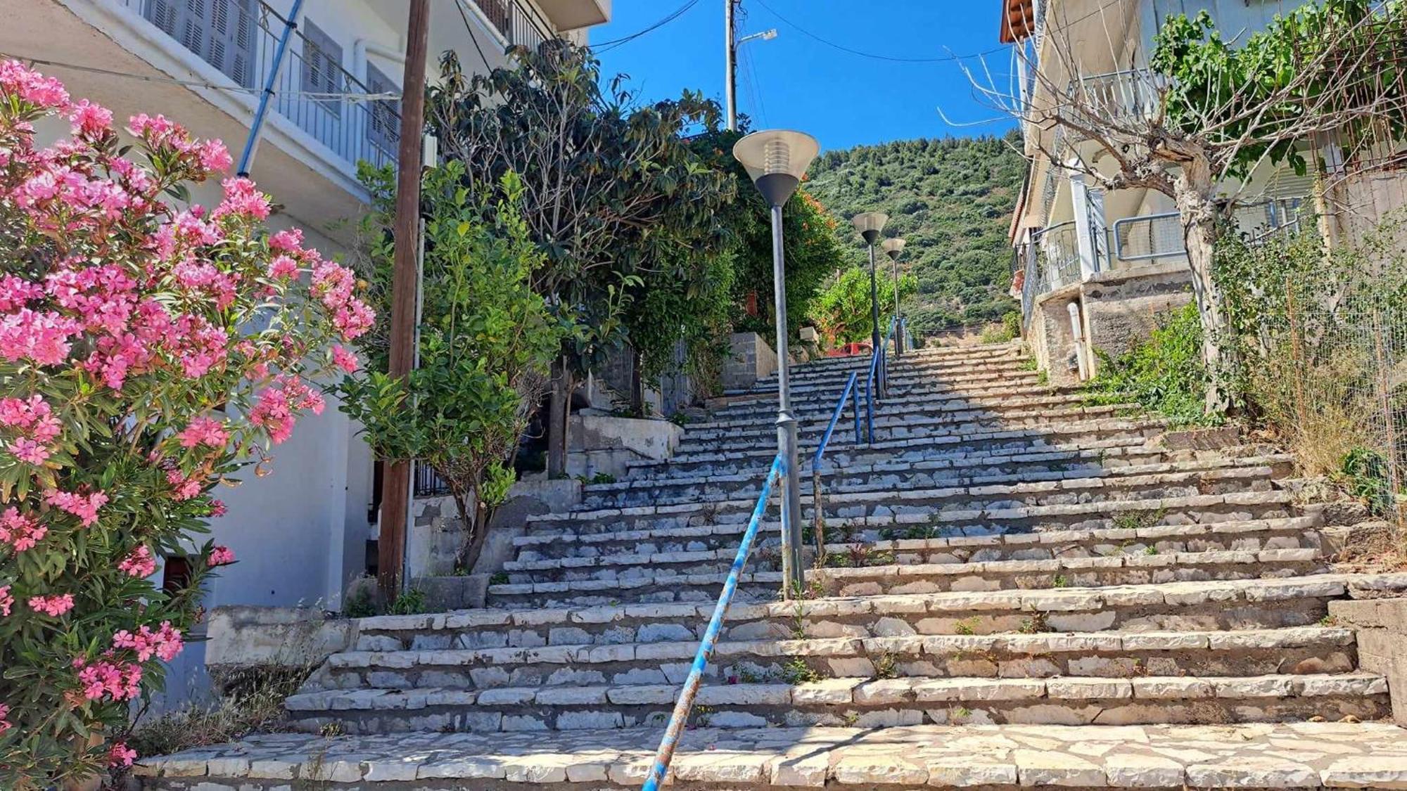 Heirlooms And Halos Monastiraki (Phocis) Exterior foto